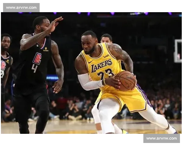 洛城德比再燃战火湖人快船巅峰对决谁主沉浮全场焦点星光对抗