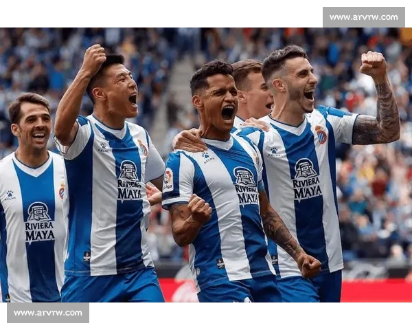 切尔西对阵埃弗顿比赛录像回顾蓝军攻防全景与关键瞬间解析